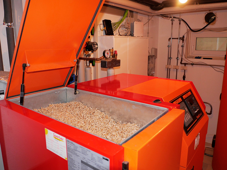 Palletheizung2 bei Habelt Elektrotechnik in Crailsheim