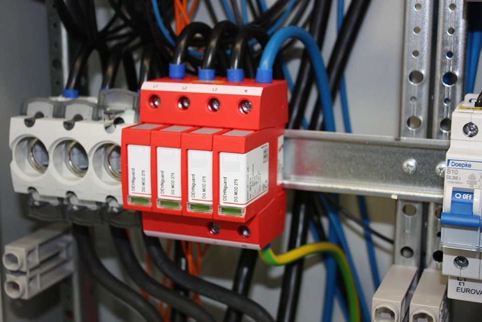 U berspannungsschutz bei Habelt Elektrotechnik in Crailsheim
